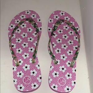 Vera Bradley flip flops